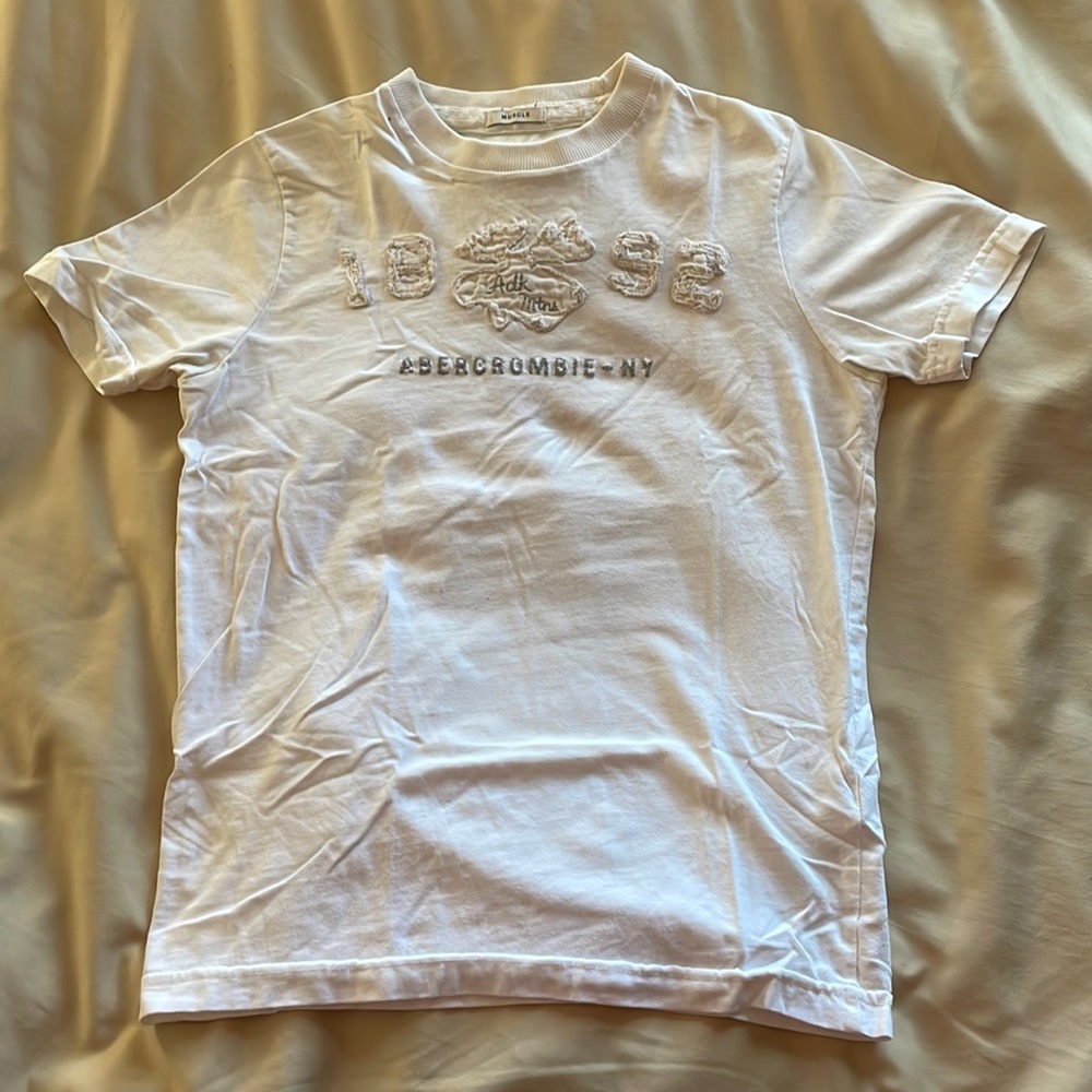 Boys Abercrombie medium shirt